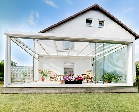 Sommergarten in weiß