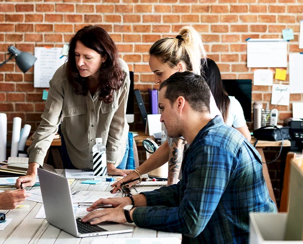 Team bei der Planung und Projektentwicklung von Wintergärten und Überdachungen