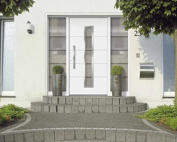 Weiße Haustür