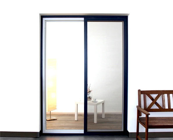 Schiebetür mit Insektenschutzgitter für Fenster und Terrassentüren in moderner Ausführung.