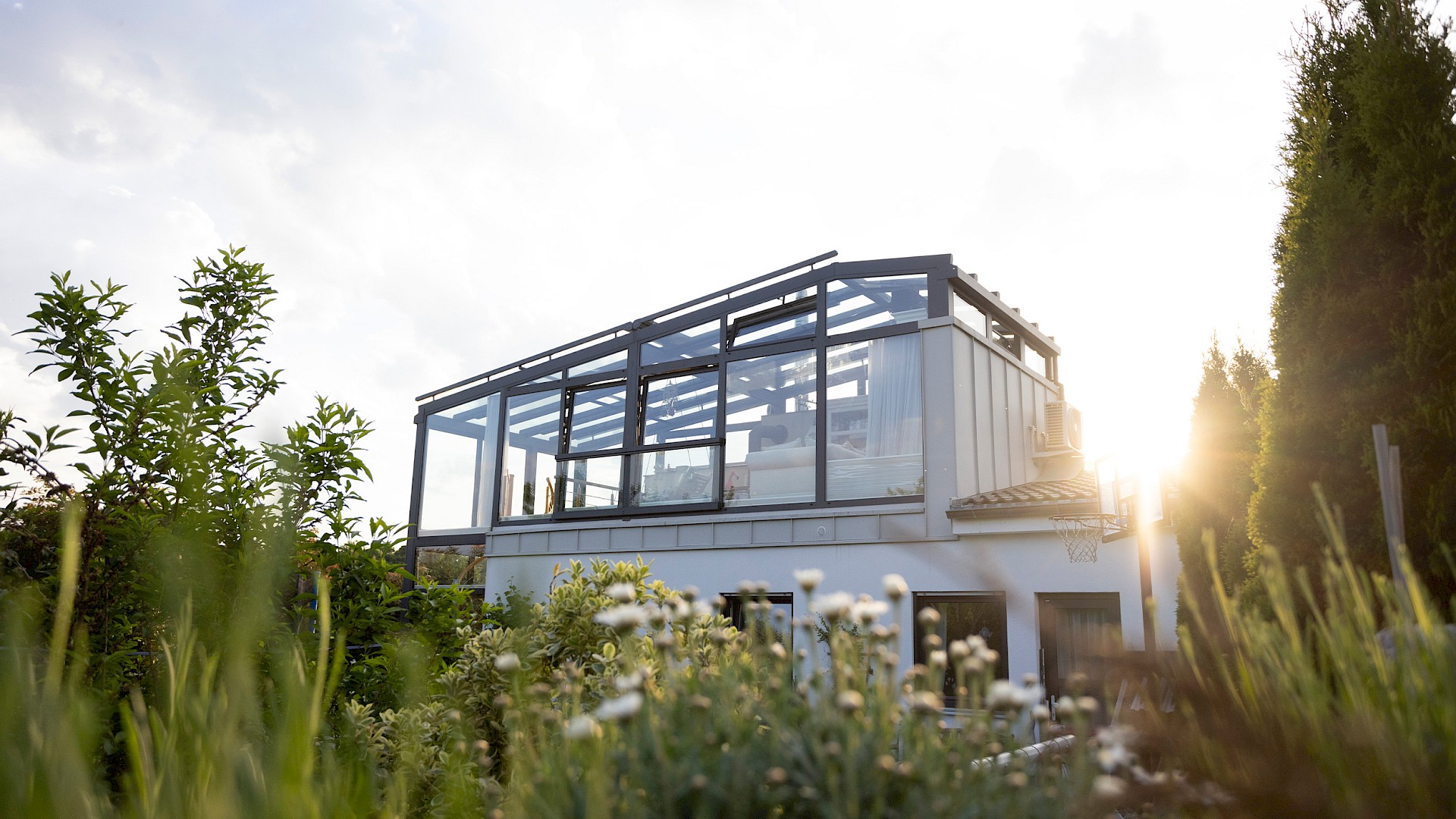 Aluminium verleiht Ihrem Zuhause Eleganz, Stabilität und Beständigkeit.