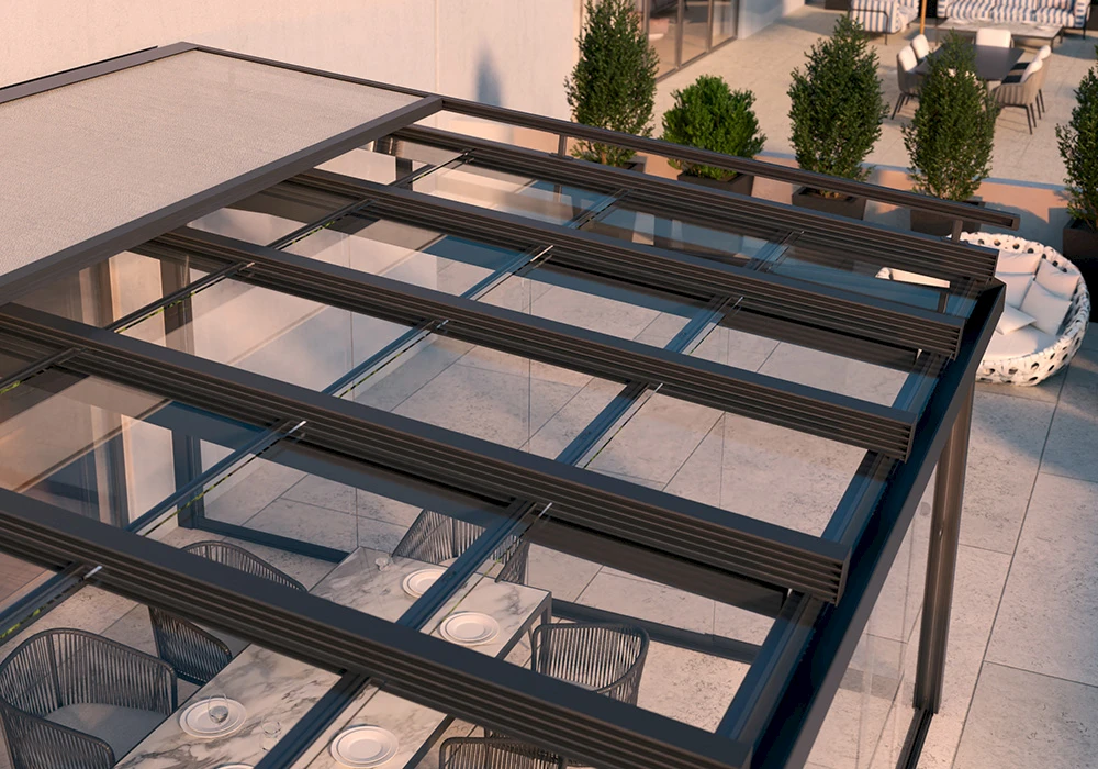 Detailaufnahme des Schienen-Systems für die Glaselemente des Glas-Schiebe-Daches