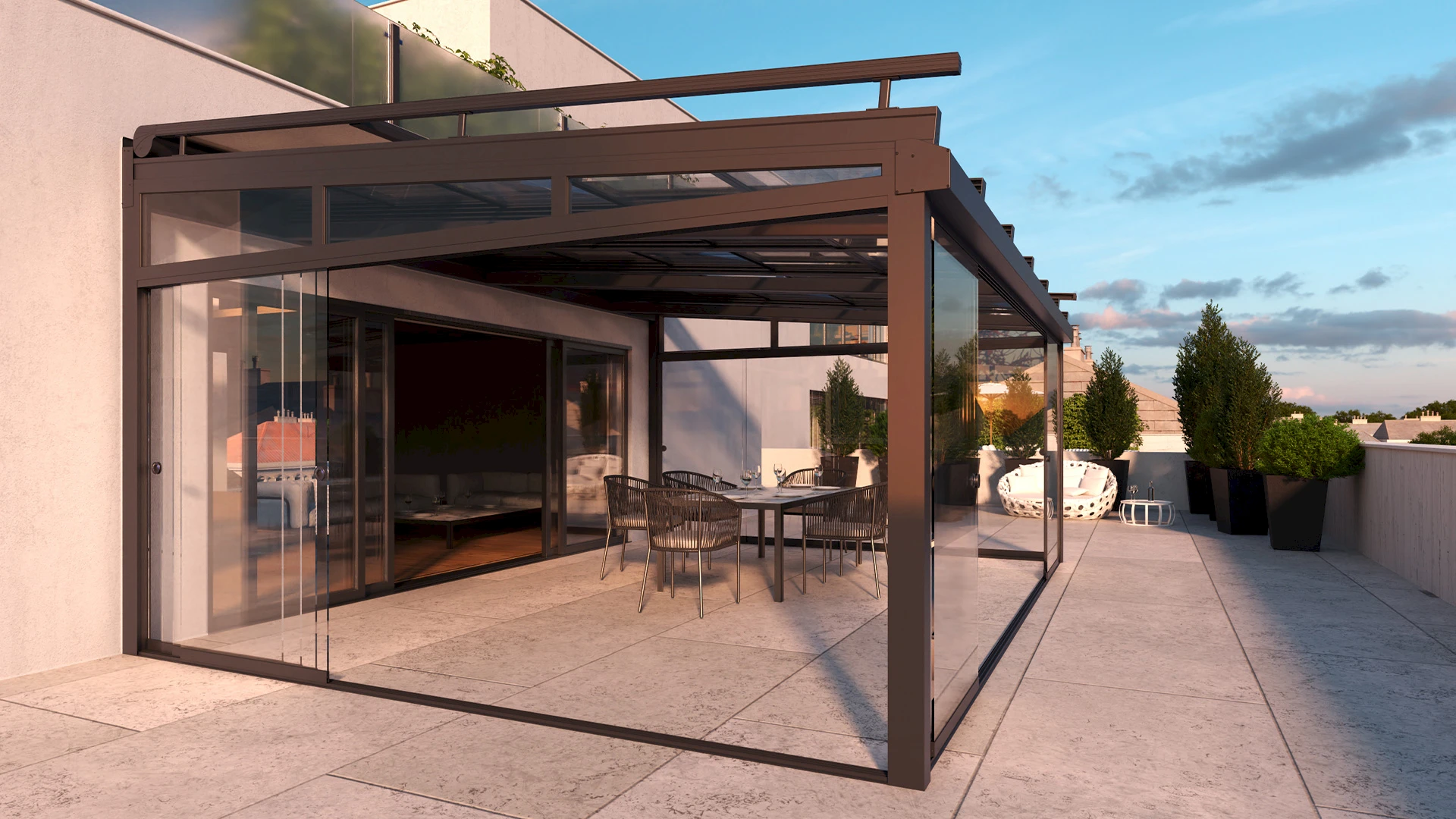 Sommergarten mit Pultdach und Glas-Schiebeelementen, angebaut an ein Backsteinhaus